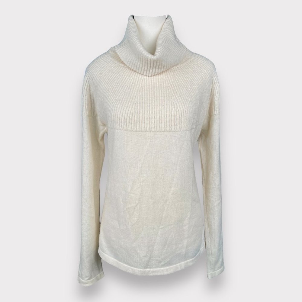 Valentino Cashmere Turtleneck Long-Sleeved Sweater Size XL